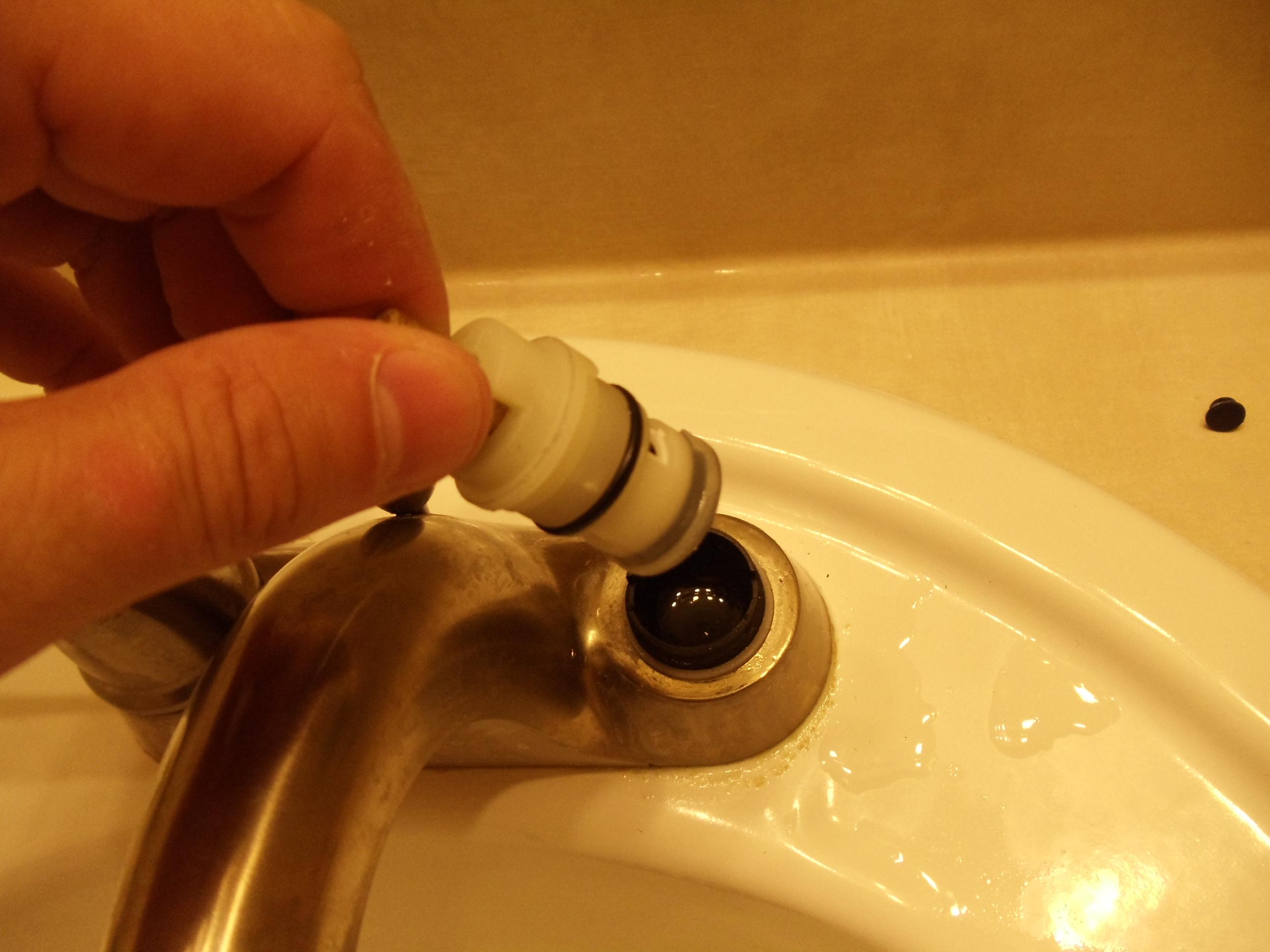 Replacing washers or O-rings